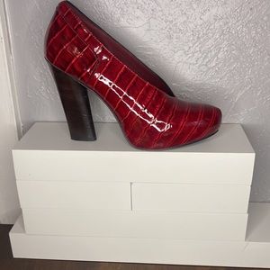 Marc Jacob patten leather heels
